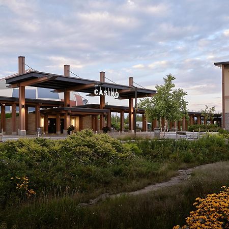 Great Blue Heron Hotel Port Perry Esterno foto